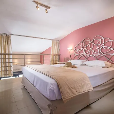 Apartment Filippos Seafront